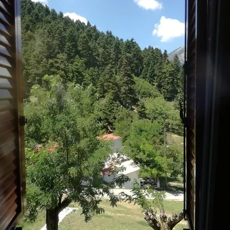 The Magic Mountain Guest house Tsapournia