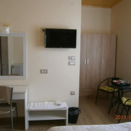 The Magic Mountain * Tsapournia